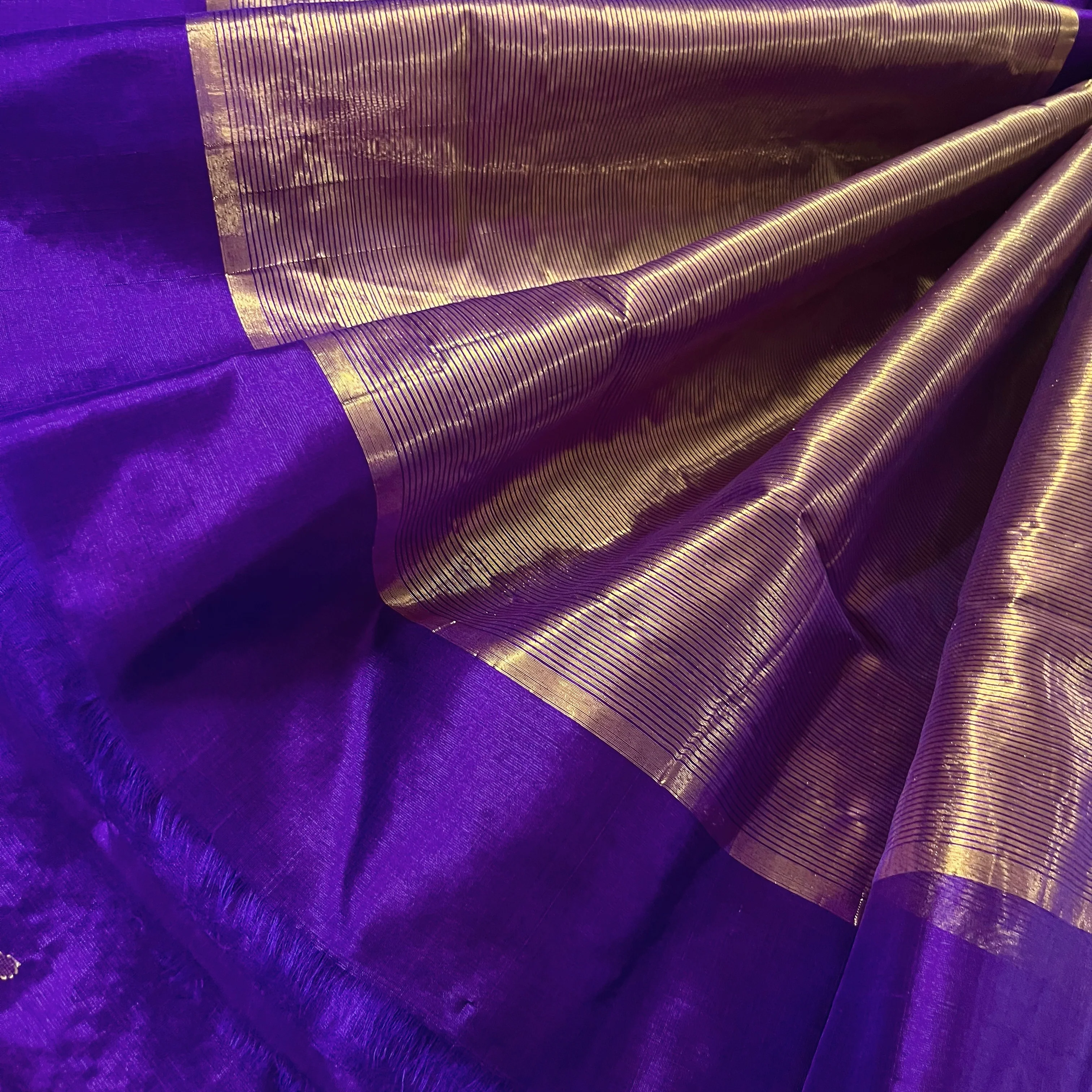 Violet chanderi silk saree with zari bootis all over - Image 3