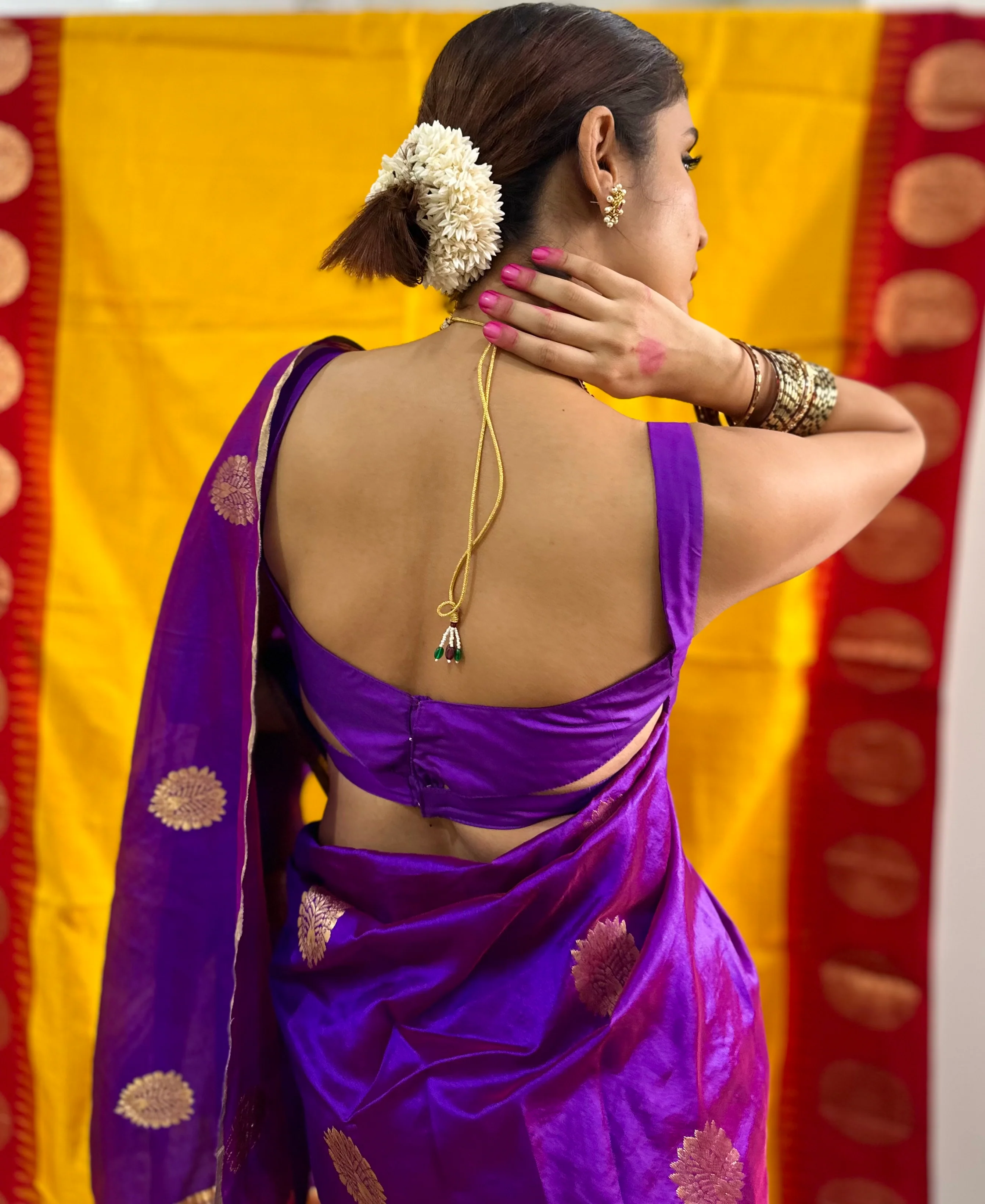 Violet dual tone chanderi silk saree with mor-motifs all over - Image 8