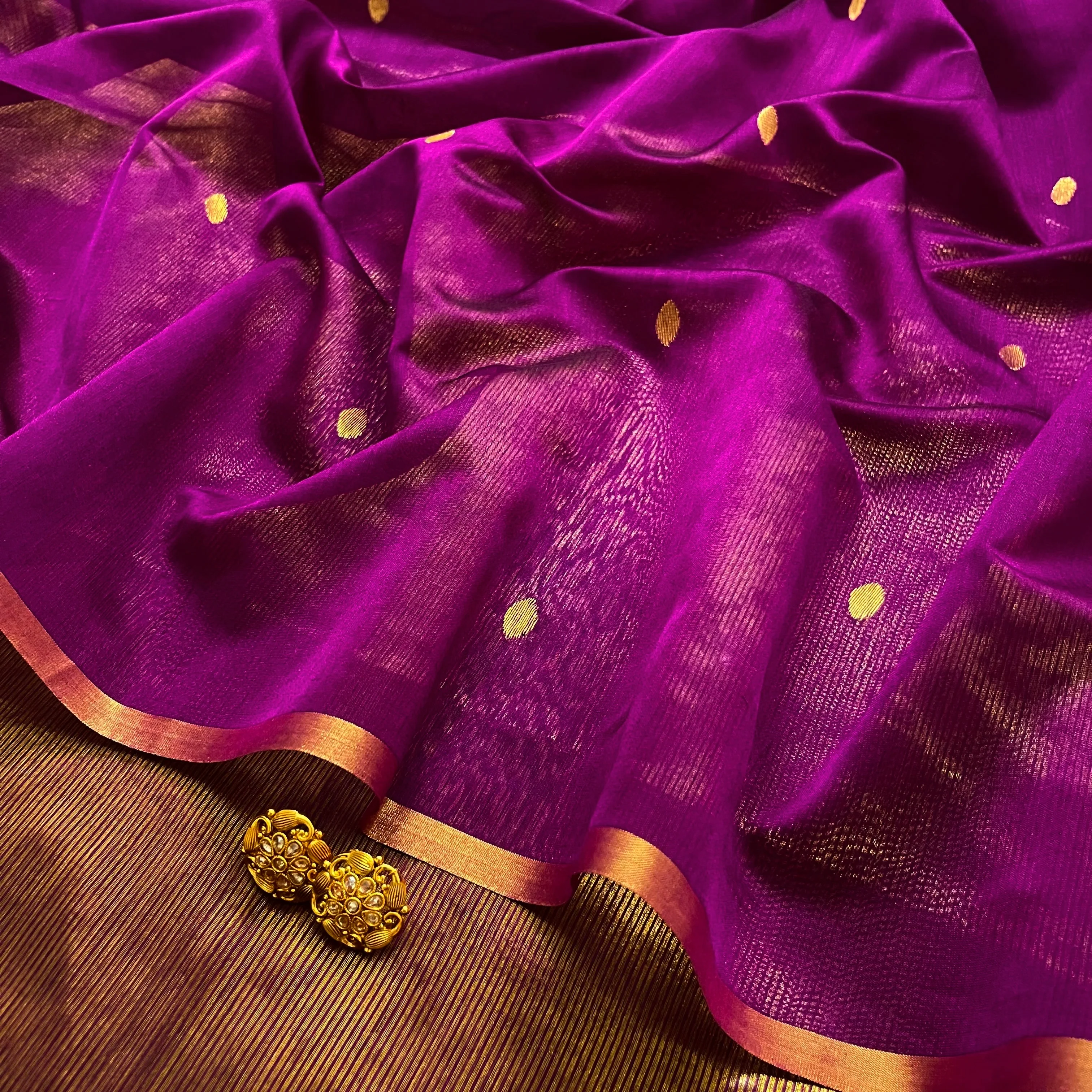 Violet maheshwari saree with zari bootis and zari lines - Image 10