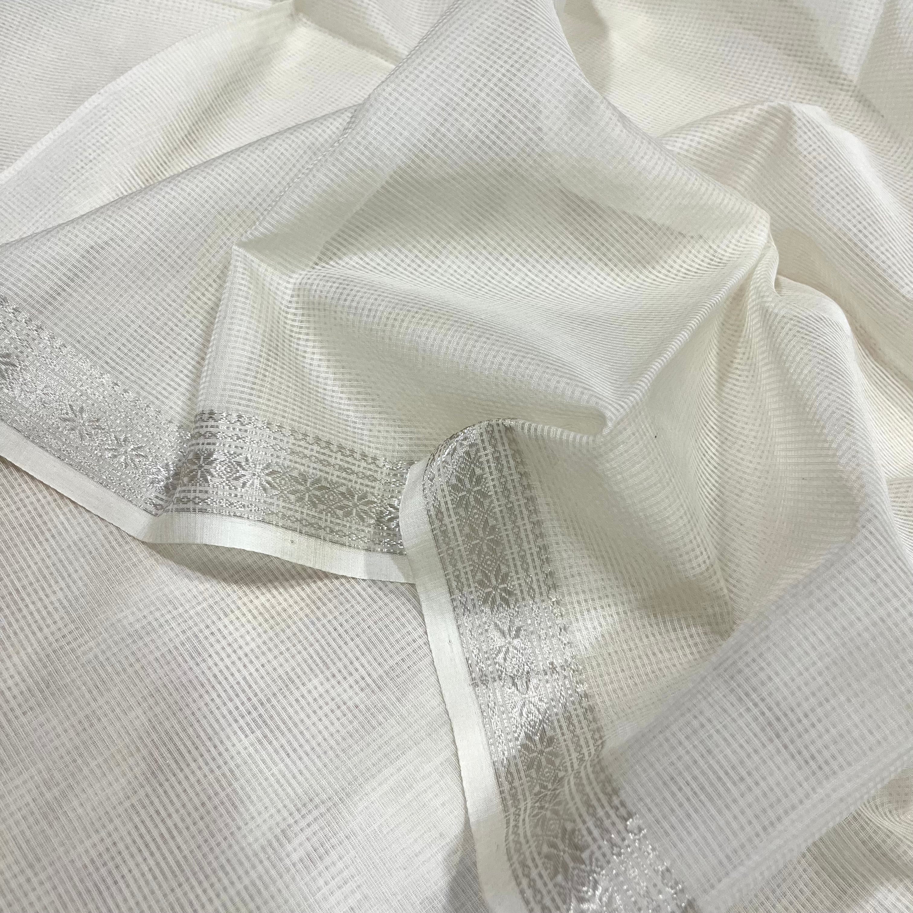 White Maheshwari saree with zari border and zari lines on pallu - Image 6
