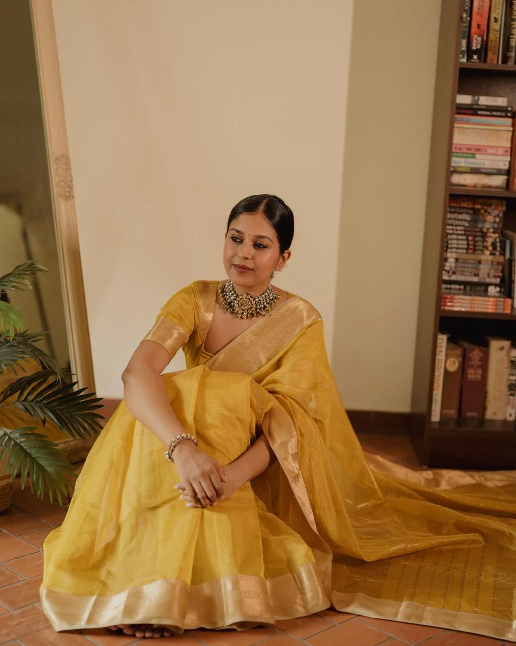 Yellow Maheshwari saree with zari lines all over - Image 6